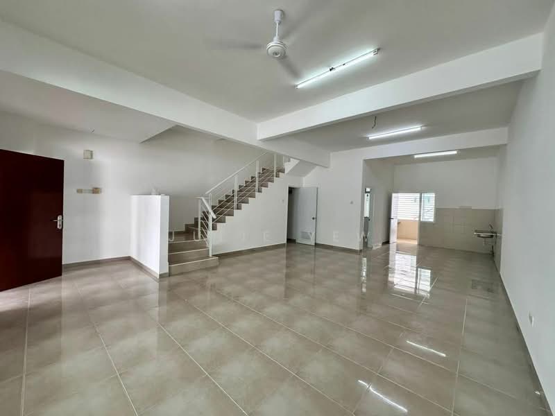 2-storey Terraced House for Sale in Iskandar Puteri (Nusajaya) (Johor) - Julie Yew - Living Room - PropertyGuru.com.my