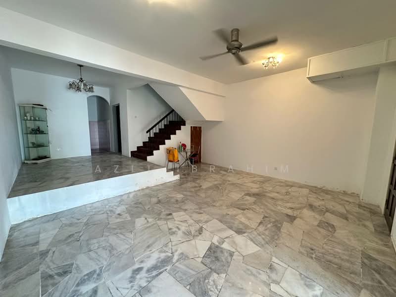 2-storey Terraced House for Sale in Bandar Sungai Long (Selangor) - Azli Ibrahim - Living Room - PropertyGuru.com.my