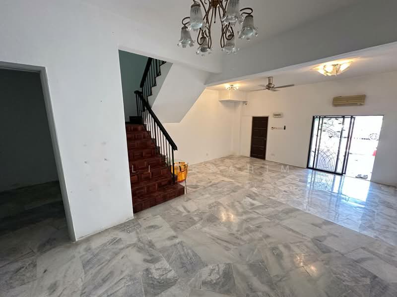 2-storey Terraced House for Sale in Bandar Sungai Long (Selangor) - Azli Ibrahim - Living Room - PropertyGuru.com.my