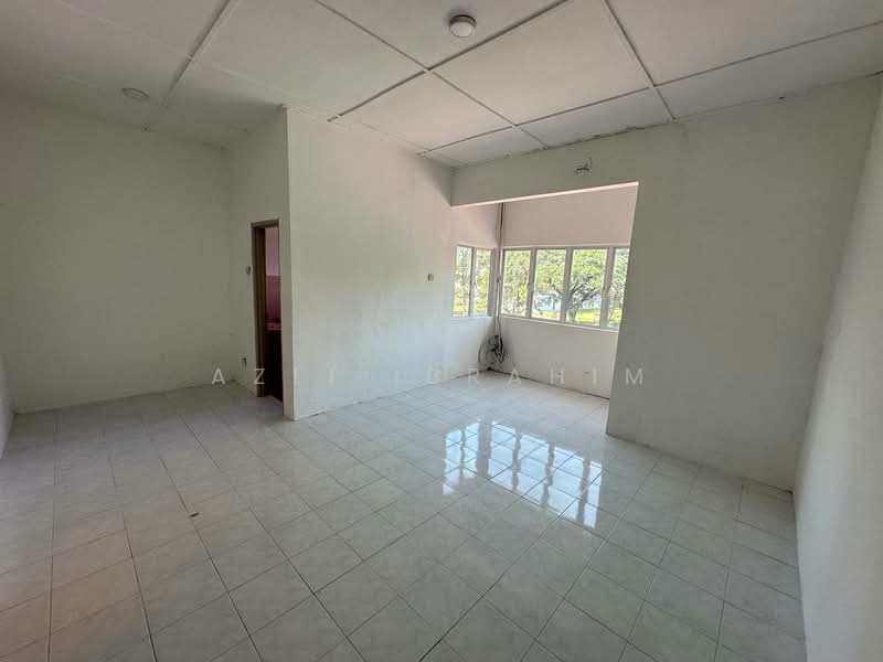 2-storey Terraced House for Sale in Bandar Sungai Long (Selangor) - Azli Ibrahim - Living Room - PropertyGuru.com.my