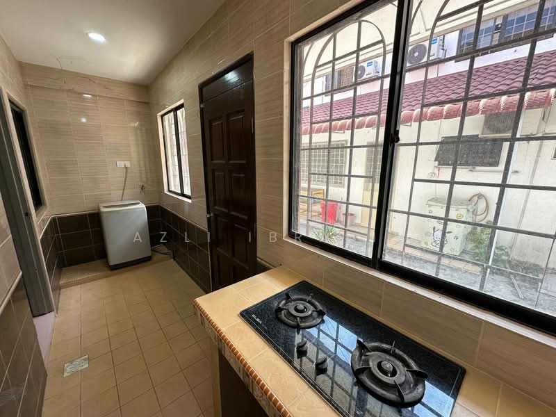 2-storey Terraced House for Sale in Bandar Sungai Long (Selangor) - Azli Ibrahim - Kitchen - PropertyGuru.com.my