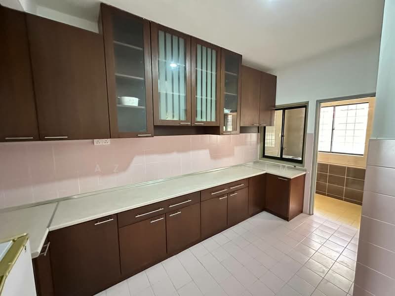2-storey Terraced House for Sale in Bandar Sungai Long (Selangor) - Azli Ibrahim - Kitchen - PropertyGuru.com.my