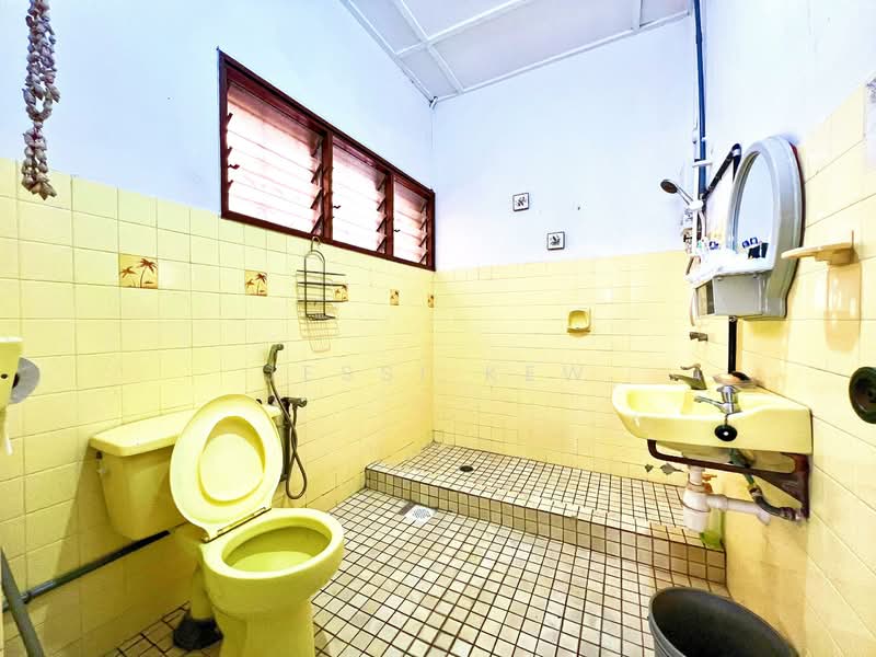 Rumah Berkembar untuk Dijual di Taman Tun Dr Ismail (Kuala Lumpur) - Jessi Kew - Bathroom - PropertyGuru.com.my