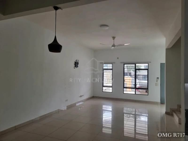 2-storey Terraced House for Sale in Setia Alam (Selangor) - Ryan . - Living Room - PropertyGuru.com.my
