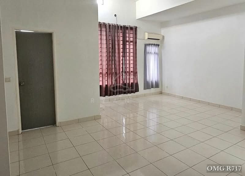 2-storey Terraced House for Sale in Setia Alam (Selangor) - Ryan . - Living Room - PropertyGuru.com.my