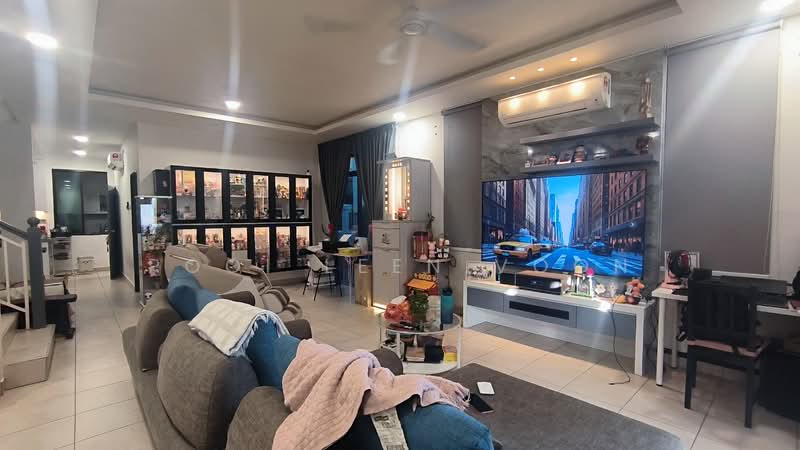 Rumah Kluster untuk Dijual di Taman Austin Heights (Tebrau) - Pooi Leen Voon - Living Room - PropertyGuru.com.my