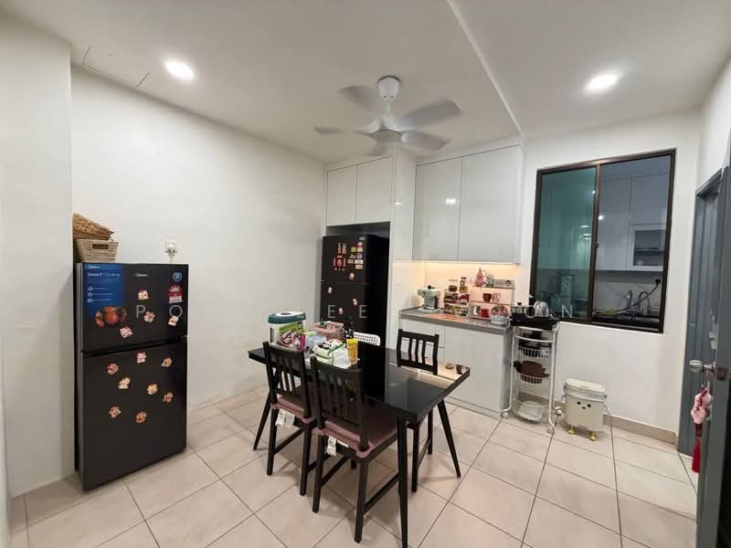 Rumah Kluster untuk Dijual di Taman Austin Heights (Tebrau) - Pooi Leen Voon - Kitchen - PropertyGuru.com.my