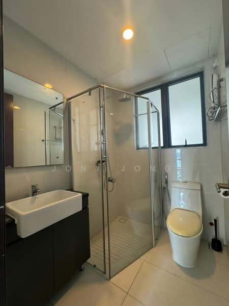 Condominium for Rent at Royal Strand @ Country Garden Danga Bay - Jony Jong - Bathroom - PropertyGuru.com.my
