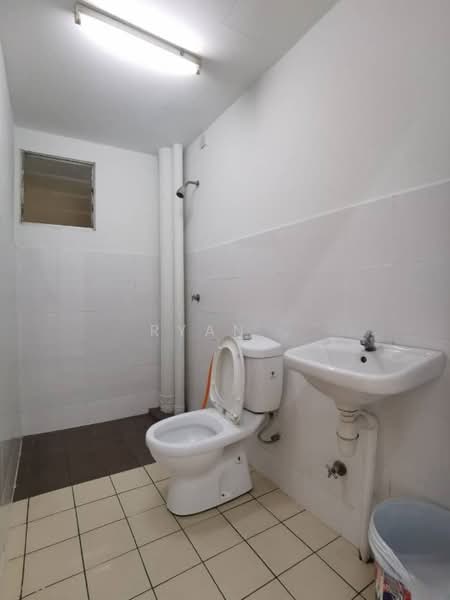 Apartment for Rent at Seri Jati - Ryan . - Bathroom - PropertyGuru.com.my