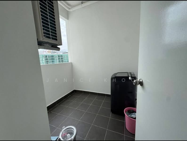 Servis Apartment untuk Dijual di Space Residency - Janice Khoo - Balcony - PropertyGuru.com.my