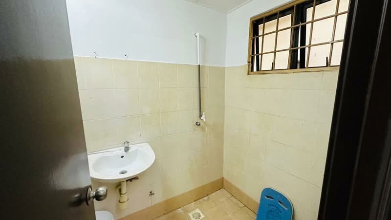 Apartment for Sale at Ixora - See Hui Tan - Bathroom - PropertyGuru.com.my