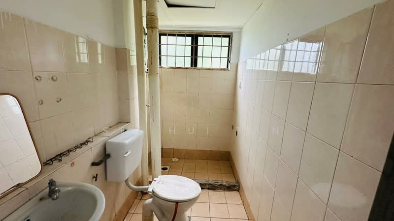 Apartment for Sale at Ixora - See Hui Tan - Bathroom - PropertyGuru.com.my