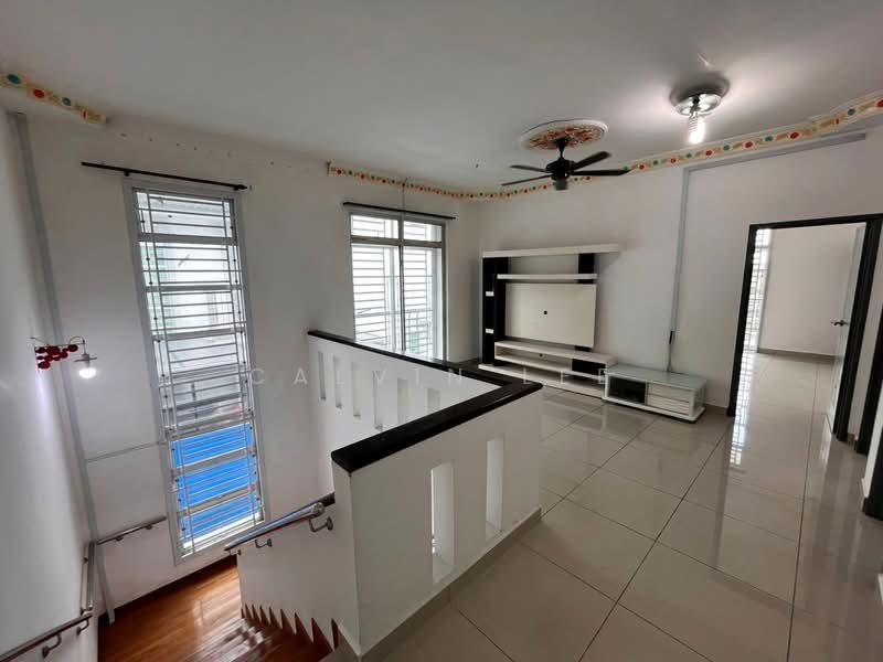 Rumah Berkembar untuk Dijual di Taman Mutiara Rini (Skudai) - Calvin Lee - Living Room - PropertyGuru.com.my