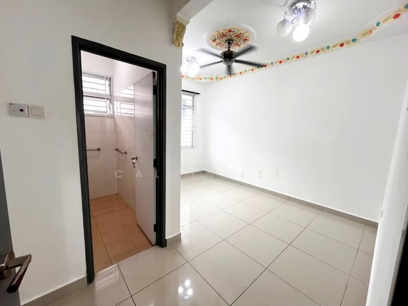 Rumah Berkembar untuk Dijual di Taman Mutiara Rini (Skudai) - Calvin Lee - Bathroom - PropertyGuru.com.my