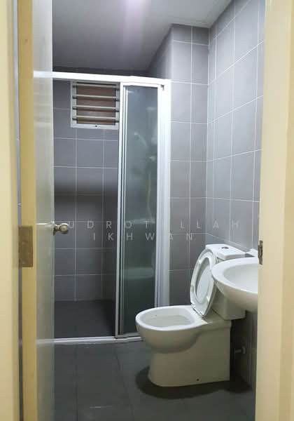 Condominium for Sale at Savanna Executive Suite @ Southville City - Gudrotullah Ikhwan - Bathroom - PropertyGuru.com.my