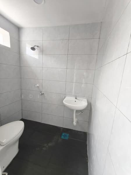 Rumah Teres 1 Tingkat untuk Dijual di Taman Sri Skudai (Skudai) - EDISON CHEW - Bathroom - PropertyGuru.com.my