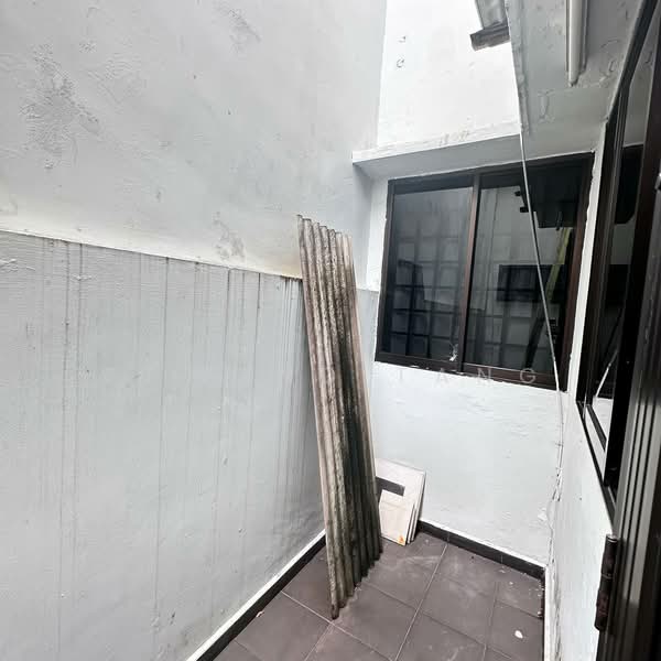 1-storey Terraced House for Sale in Taman Molek (Johor Bahru) - Edmond Tang - Exterior - PropertyGuru.com.my