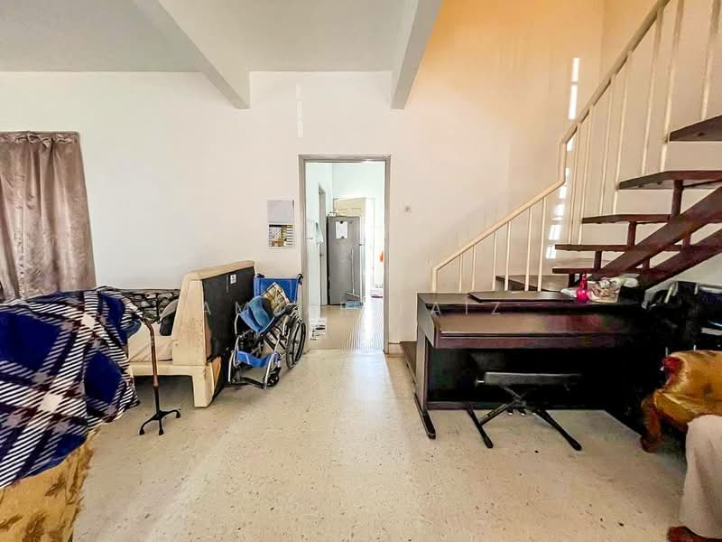 2-storey Terraced House for Sale in Ampang Jaya (Ampang) - Amzar Faiz - Living Room - PropertyGuru.com.my