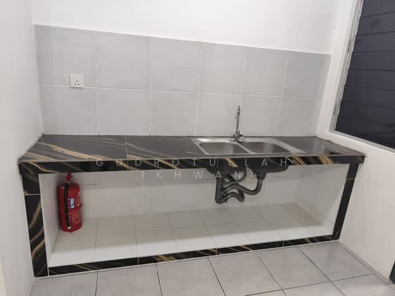 Apartment for Sale at Kita Ria @ Cybersouth - Gudrotullah Ikhwan - Kitchen - PropertyGuru.com.my