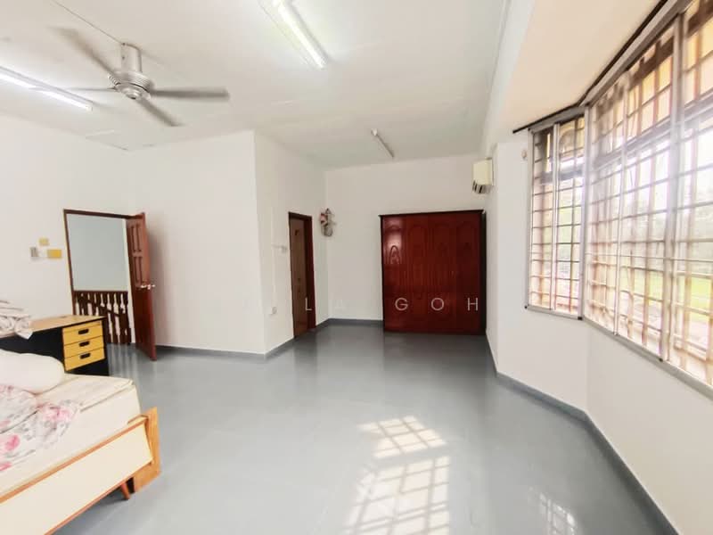 2-storey Terraced House for Rent in Taman Ungku Tun Aminah (Skudai) - Bella Goh - Bedroom - PropertyGuru.com.my