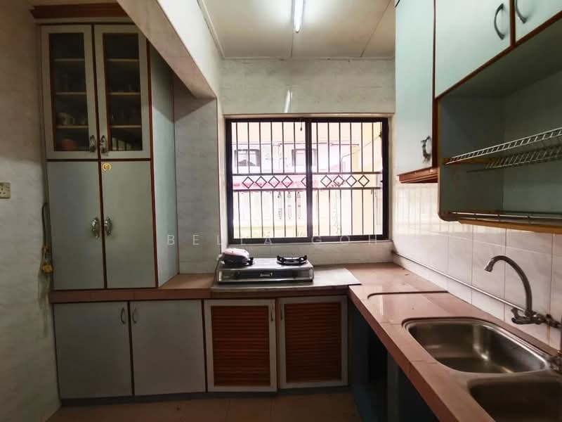 2-storey Terraced House for Rent in Taman Ungku Tun Aminah (Skudai) - Bella Goh - Kitchen - PropertyGuru.com.my