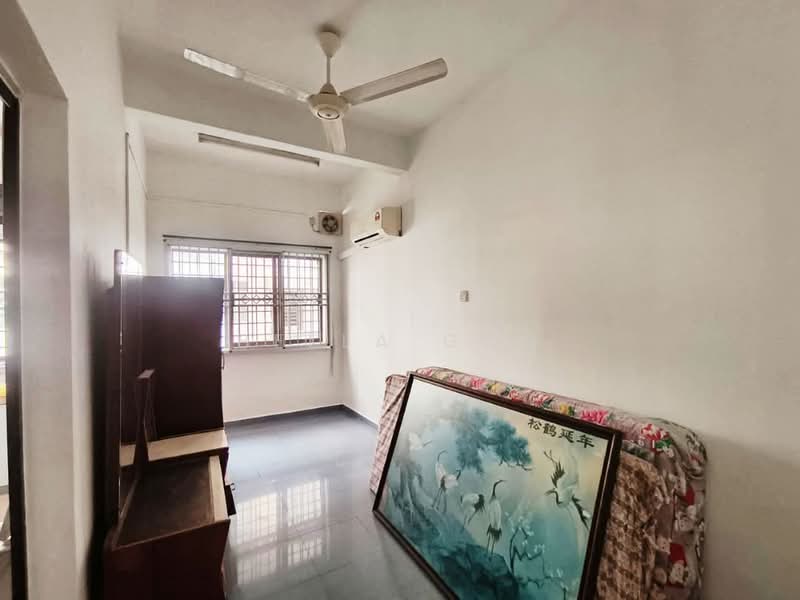 2-storey Terraced House for Rent in Taman Ungku Tun Aminah (Skudai) - Bella Goh - Living Room - PropertyGuru.com.my