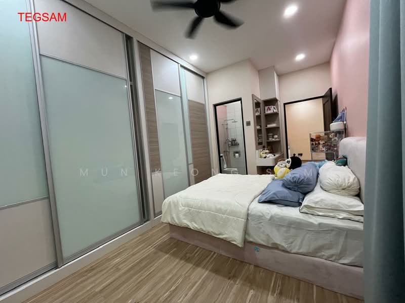 Semi-Detached House for Sale in Kapar (Selangor) - Mun Keong Sam - Bedroom - PropertyGuru.com.my