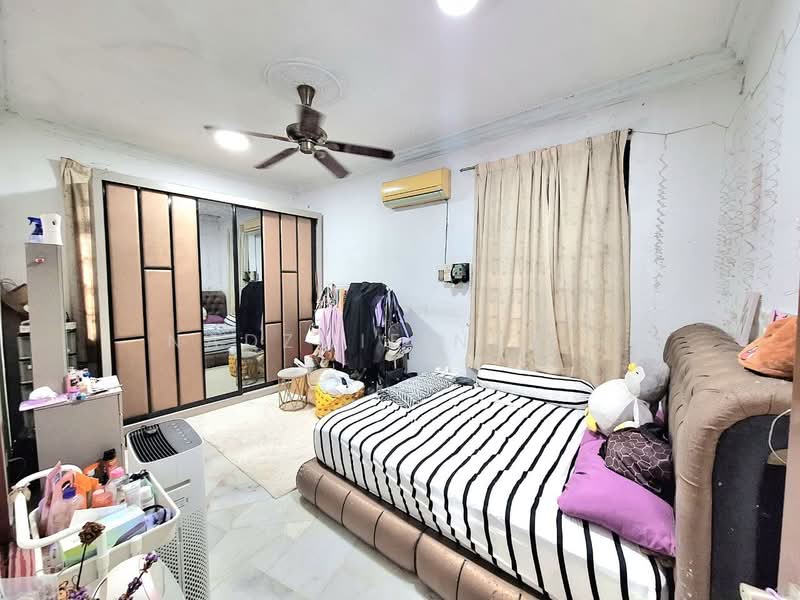 Rumah Banglo untuk Dijual di Seksyen 9 (Shah Alam) - Nadzmie Nasir - Bedroom - PropertyGuru.com.my