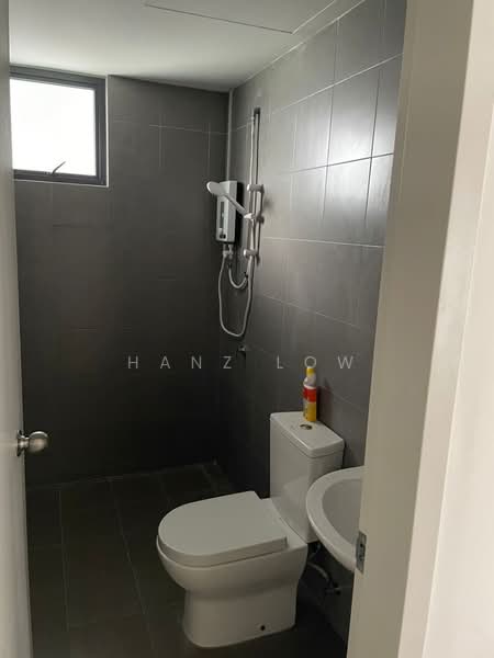 Servis Apartment untuk Disewa di Casa Embun - Hanz Low - Bathroom - PropertyGuru.com.my