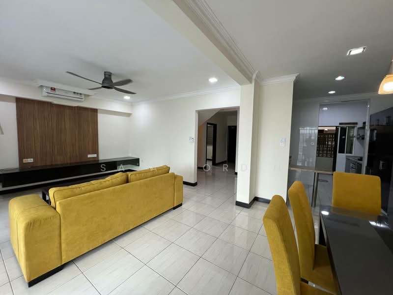 Kondominium untuk Dijual di Armanee Terrace - Sa'a Nordin - Living Room - PropertyGuru.com.my