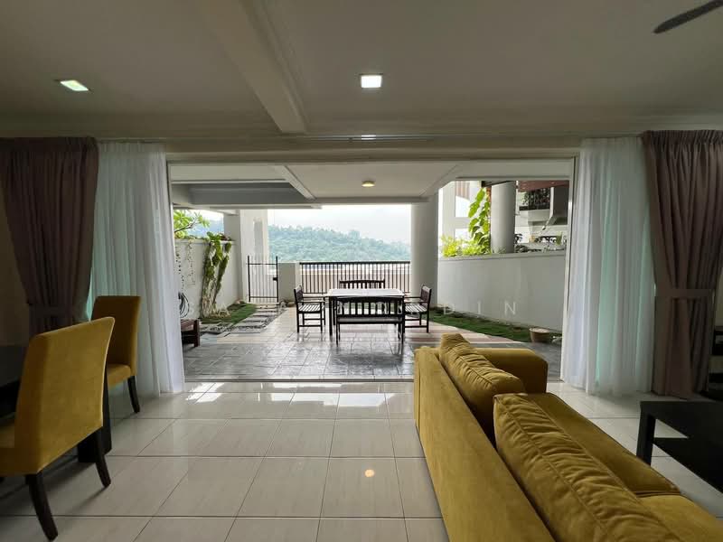 Kondominium untuk Dijual di Armanee Terrace - Sa'a Nordin - Living Room - PropertyGuru.com.my