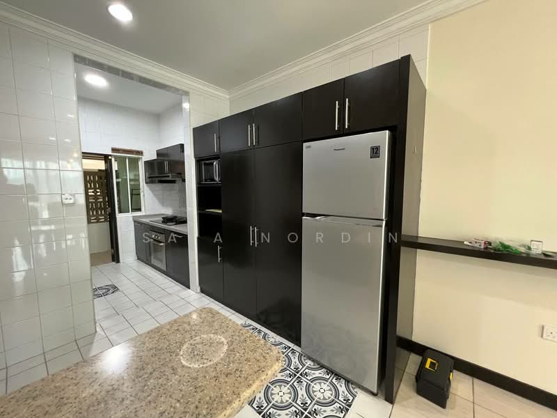 Kondominium untuk Dijual di Armanee Terrace - Sa'a Nordin - Kitchen - PropertyGuru.com.my