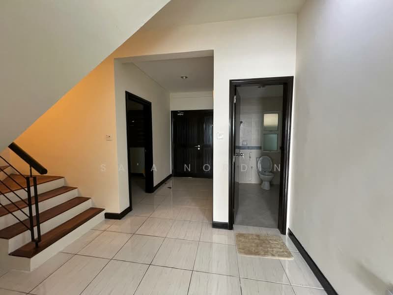 Kondominium untuk Dijual di Armanee Terrace - Sa'a Nordin - Entrance - PropertyGuru.com.my