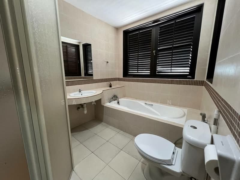 Kondominium untuk Dijual di Armanee Terrace - Sa'a Nordin - Bathroom - PropertyGuru.com.my