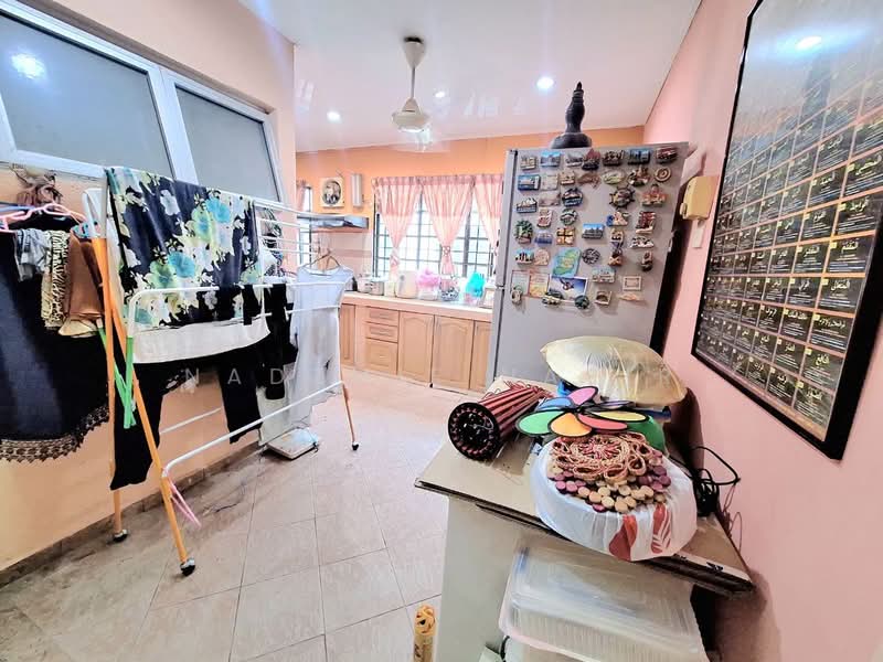 2-storey Terraced House for Sale in Usj 11 (Subang Jaya) - Nadzmie Nasir - Kitchen - PropertyGuru.com.my