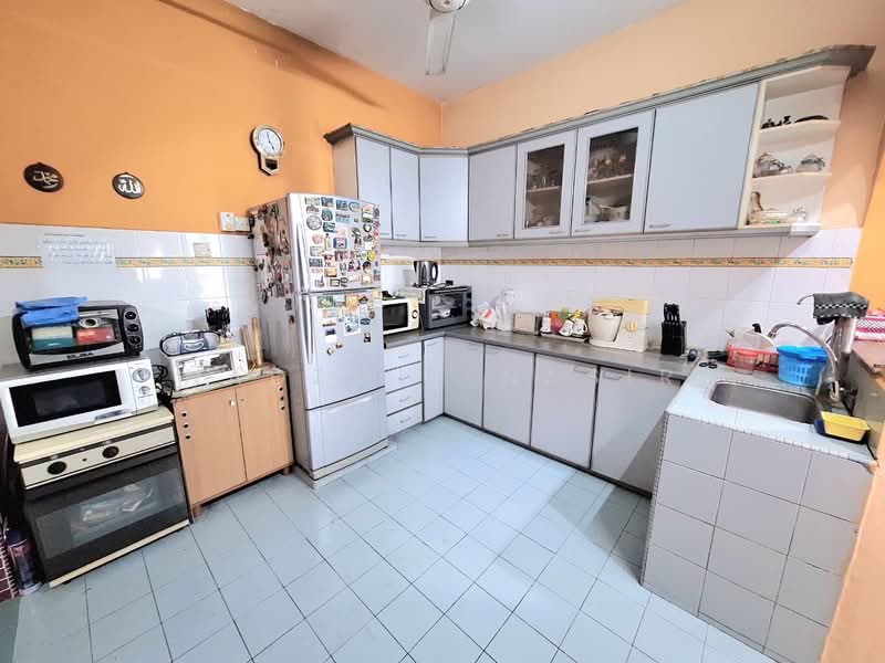 2-storey Terraced House for Sale in Usj 11 (Subang Jaya) - Nadzmie Nasir - Kitchen - PropertyGuru.com.my
