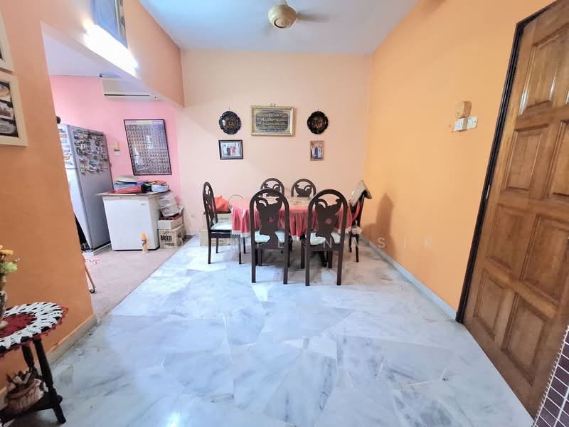 2-storey Terraced House for Sale in Usj 11 (Subang Jaya) - Nadzmie Nasir - Dining Room - PropertyGuru.com.my