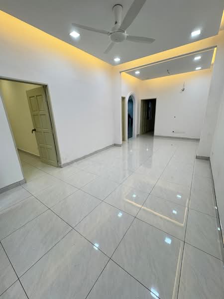 1-storey Terraced House for Rent in Petaling Jaya (Selangor) - Hanz Low - Living Room - PropertyGuru.com.my