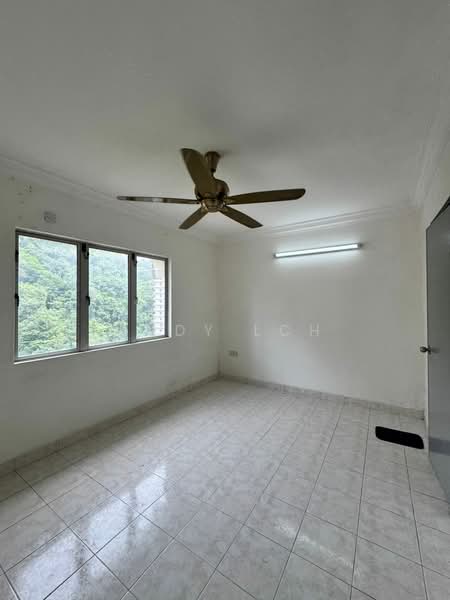 Untuk Dijual - Flora Damansara Apartment
