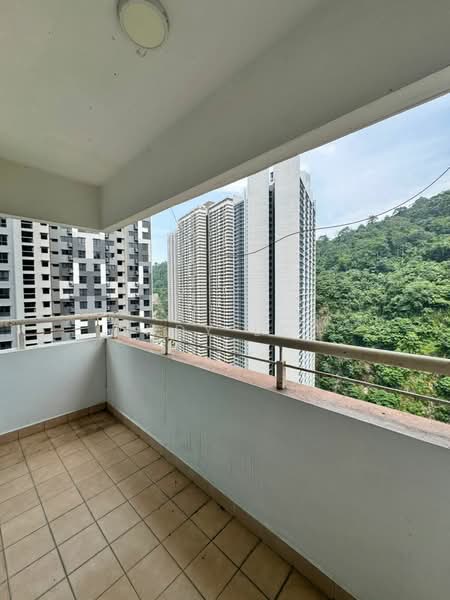 Untuk Dijual - Flora Damansara Apartment