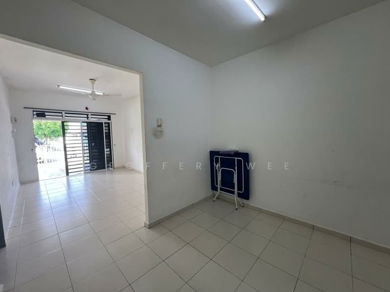 Rumah Teres 1 Tingkat untuk Disewa di Merlimau (Melaka) - Geoffery Wee - Living Room - PropertyGuru.com.my