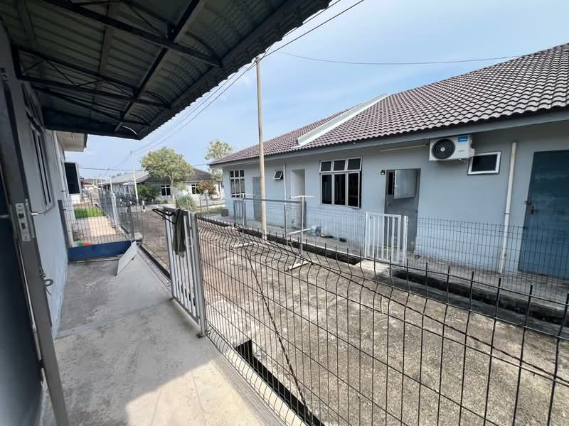 Rumah Teres 1 Tingkat untuk Disewa di Merlimau (Melaka) - Geoffery Wee - Exterior - PropertyGuru.com.my
