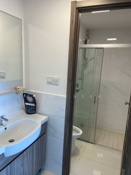 Pangsapuri untuk Disewa di Starview Bay @ Forest City - Alex Cheah - Bathroom - PropertyGuru.com.my