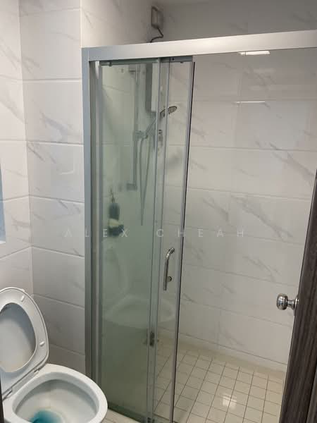 Pangsapuri untuk Disewa di Starview Bay @ Forest City - Alex Cheah - Bathroom - PropertyGuru.com.my