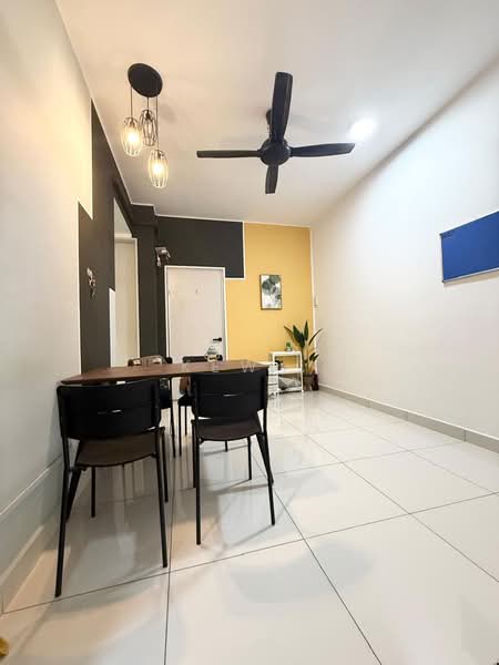 Servis Apartment untuk Disewa di Far East - Kew . - Dining Room - PropertyGuru.com.my
