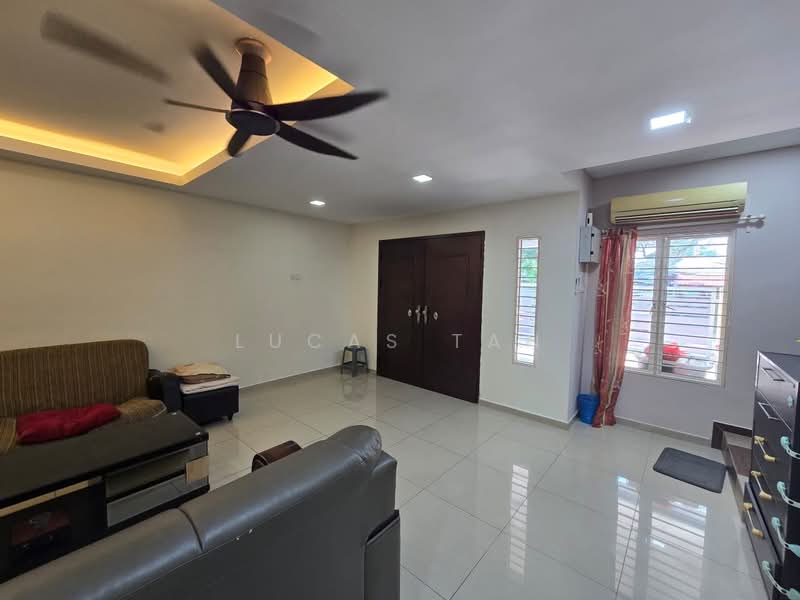 Rumah Teres 2 Tingkat untuk Dijual di Kepong (Kuala Lumpur) - Lucas Tan - Living Room - PropertyGuru.com.my