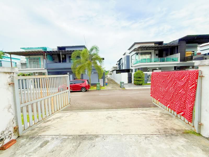 Rumah Berkembar untuk Dijual di Taman Pulai Hijauan (Skudai) - Loong Hing Liong - Exterior - PropertyGuru.com.my
