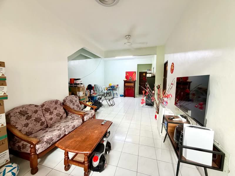 Townhouse for Sale in Taman Tampoi Indah (Tampoi) - Yvonne Lim - Living Room - PropertyGuru.com.my