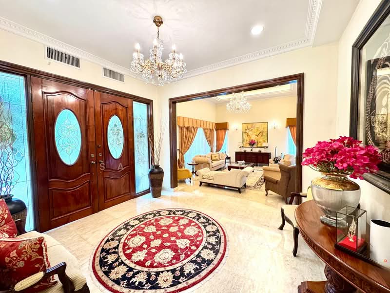 Rumah Banglo untuk Dijual di Seksyen 9 (Shah Alam) - Sa'a Nordin - Entrance - PropertyGuru.com.my