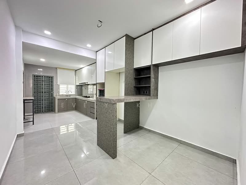 2-storey Terraced House for Sale in Taman Bukit Rawang Jaya (Rawang) - Evelyn Khoo - Kitchen - PropertyGuru.com.my